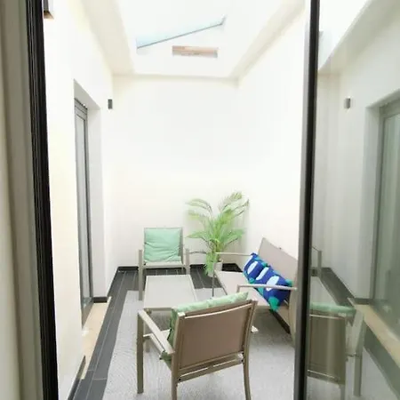 Belfrontizio Nyaraló