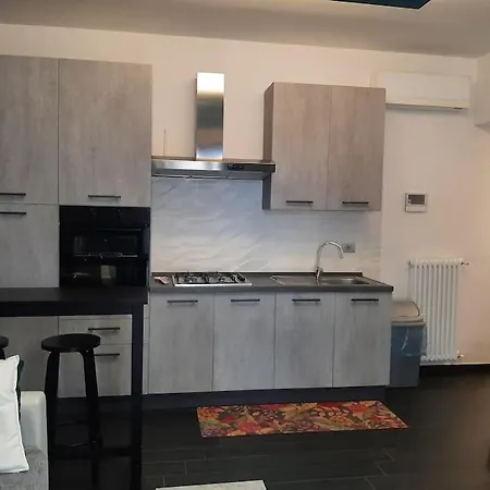 Belfrontizio Nyaraló *